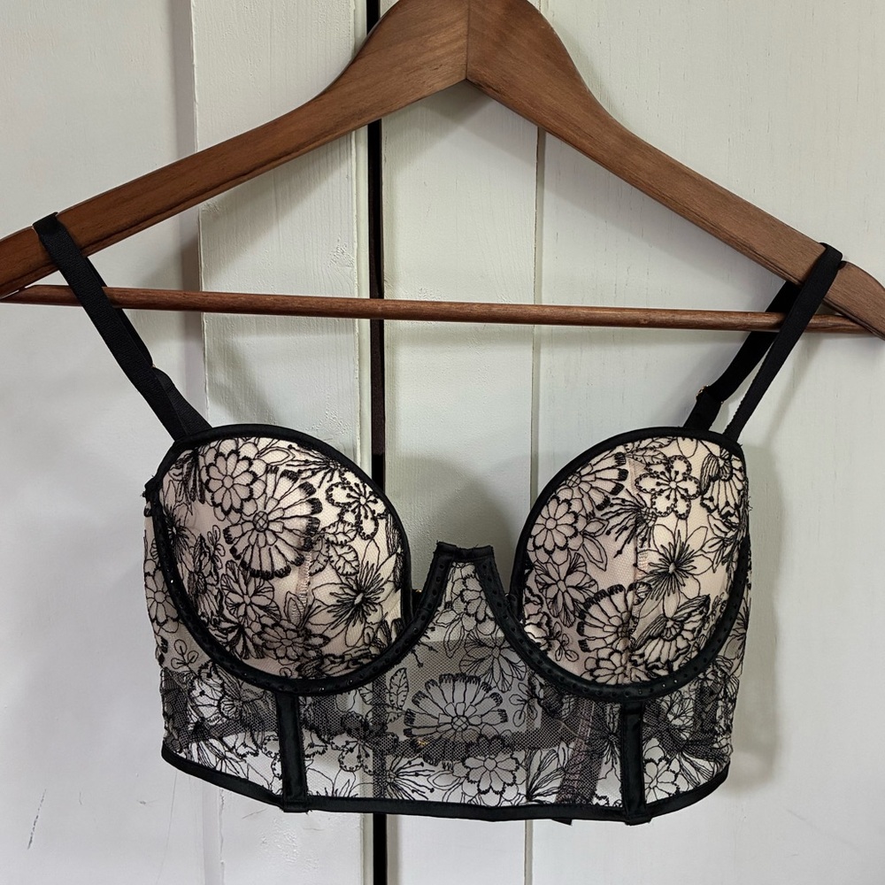 Victoria's Secret Black and Pink Lace Bra